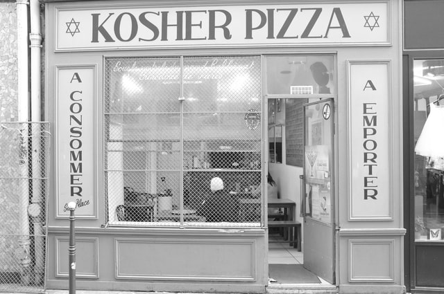 kosher cuisine like soju or this pizza restaurant is important to Jews