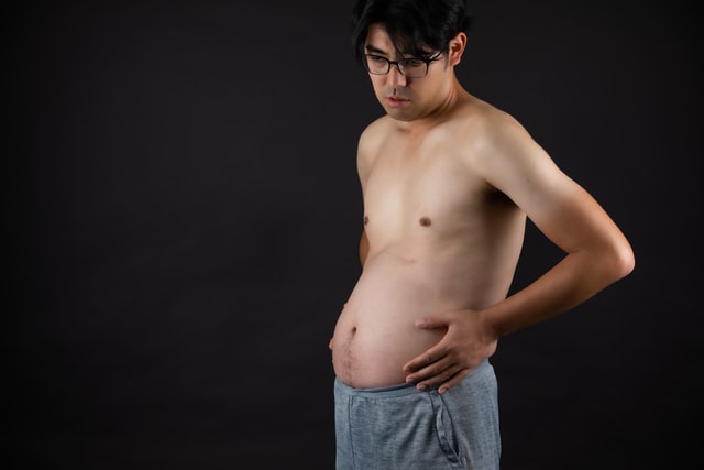 Does soju make you fat? Just ask this guy who's got fat from drinking too much soju.